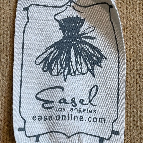 Easel Warm Camel Crew Neck Oversized Sweater Size Medium - Picture 4 of 6